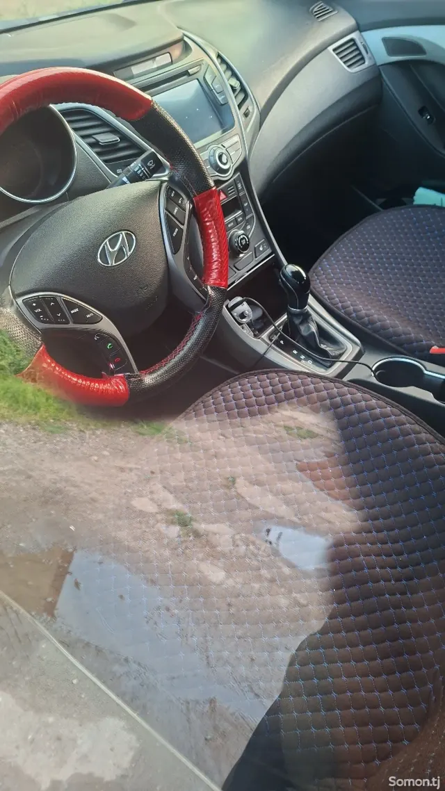Hyundai Avante 2014 · 1.6 AT