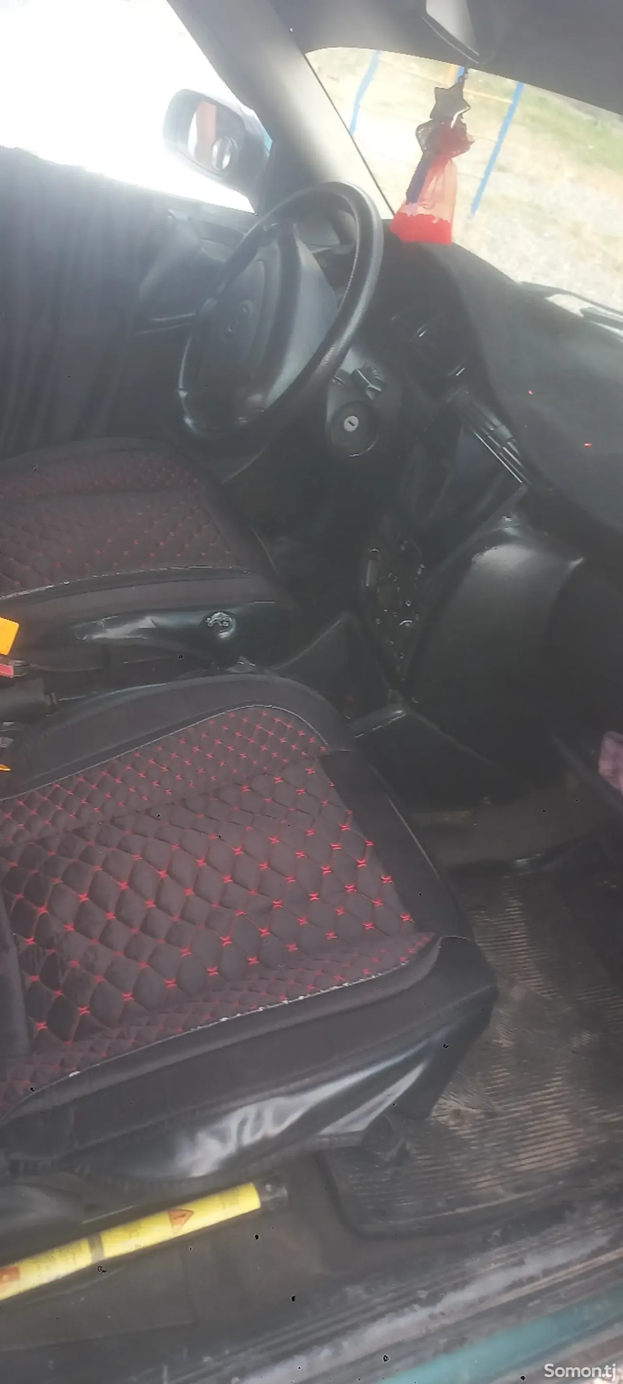 Opel Astra F 1996 · 1.6 MT