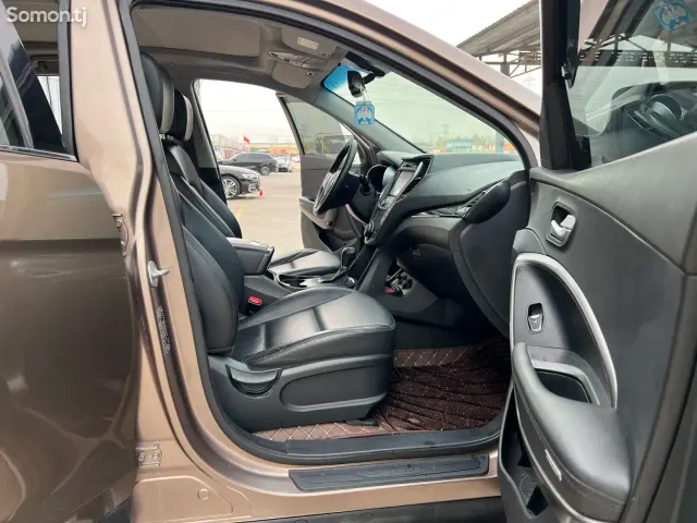 Hyundai Santa Fe 2016 · 2.0 AT