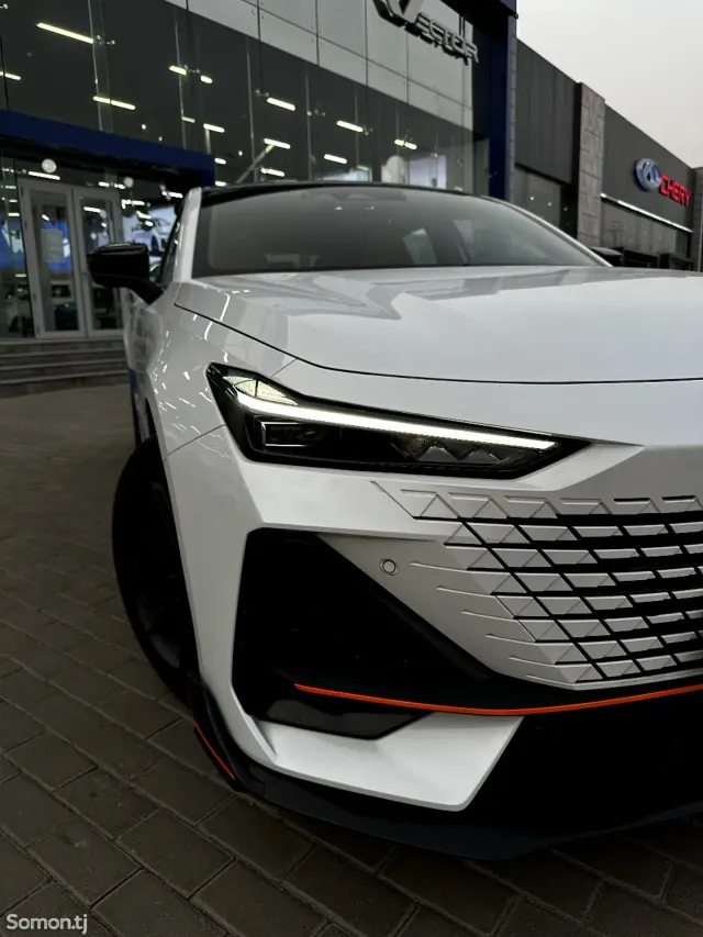 Changan UNI-V 2024 · 1.5 AT