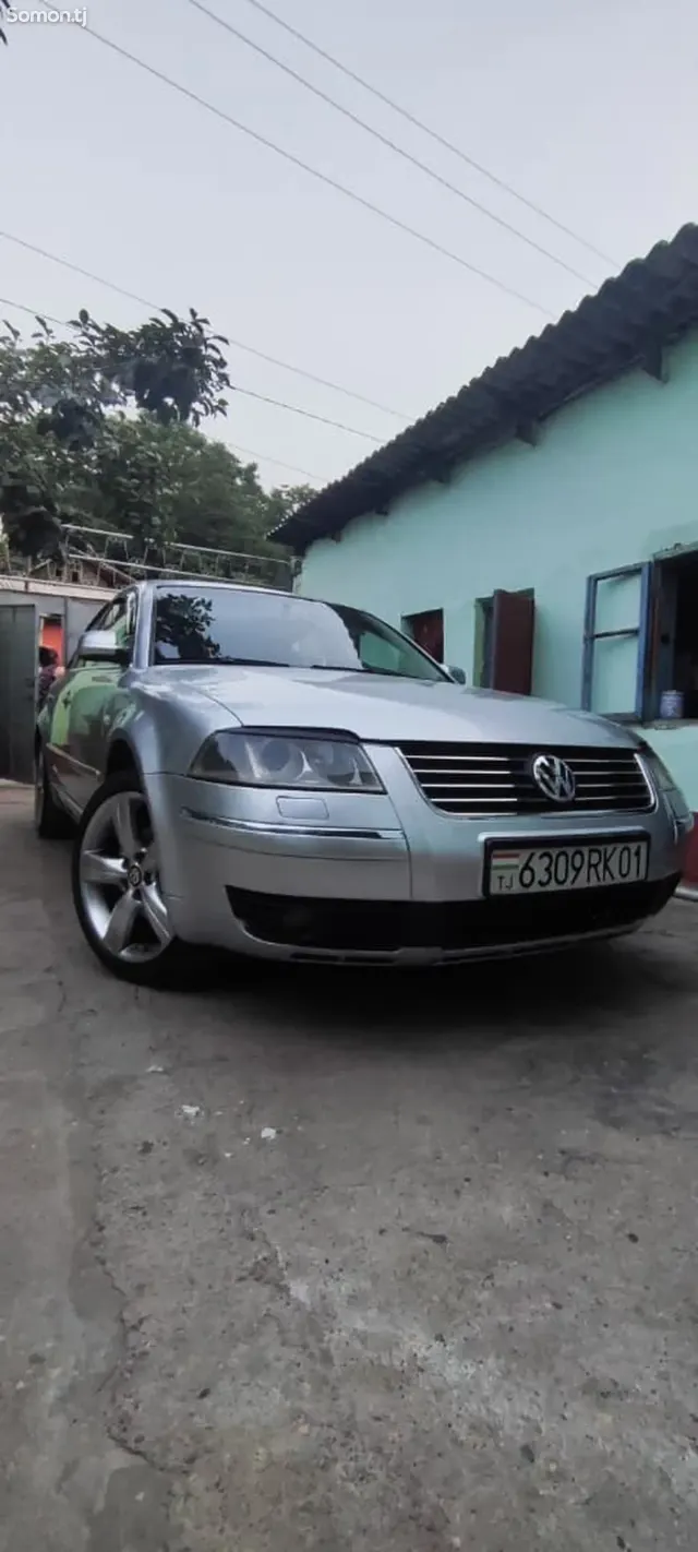 Volkswagen Passat 2003 · 1.8 MT