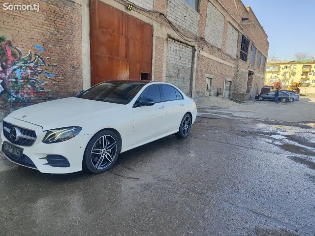 Mercedes-Benz E class 2019 · 3.0 AT