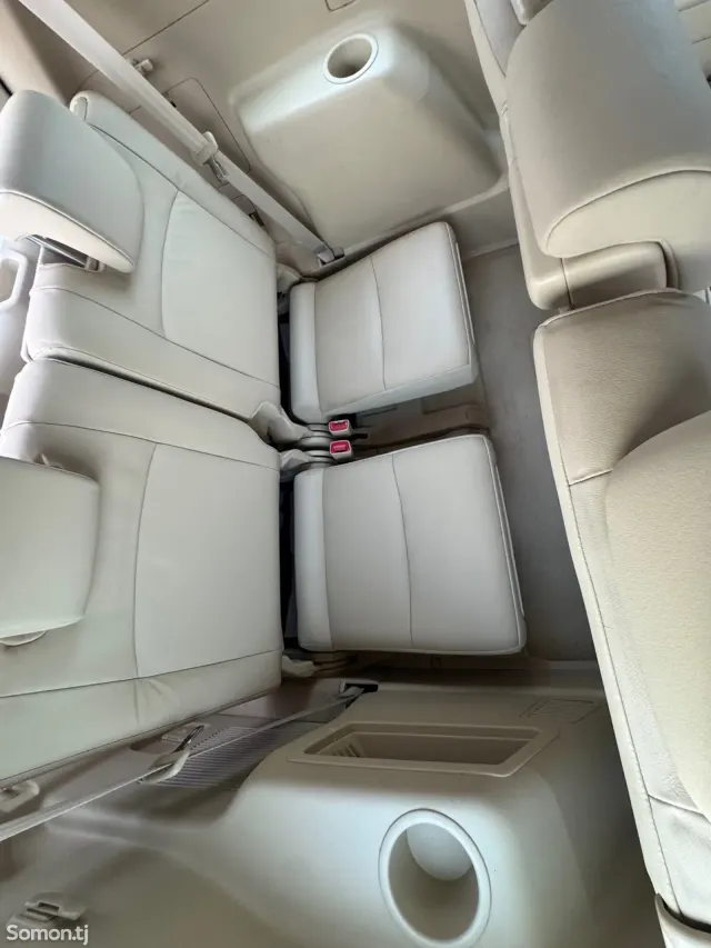 Toyota Land Cruiser Prado 2015 · 4.0 AT