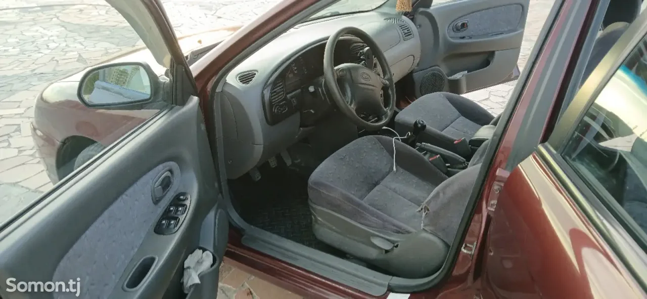 Kia Spectra 2007 · 1.6 MT