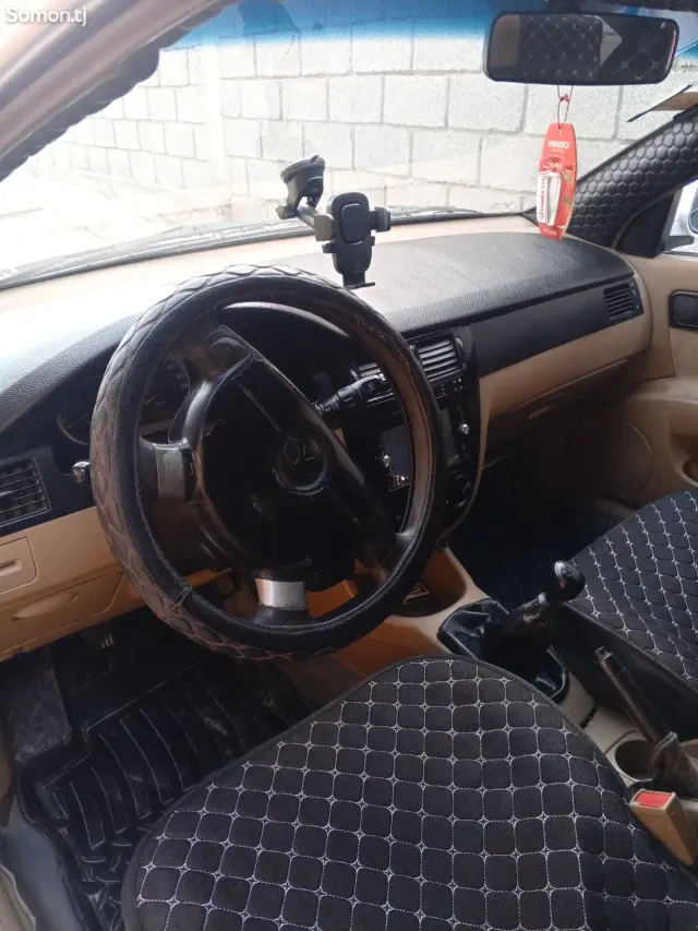 Chevrolet G 2006 · 1.6 MT