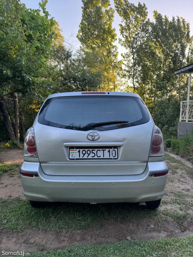 Toyota Verso 2007 · 2.2 MT
