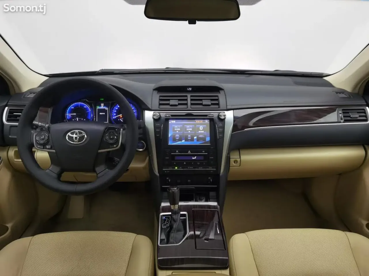 Toyota Camry 2016 · 2.5 AT