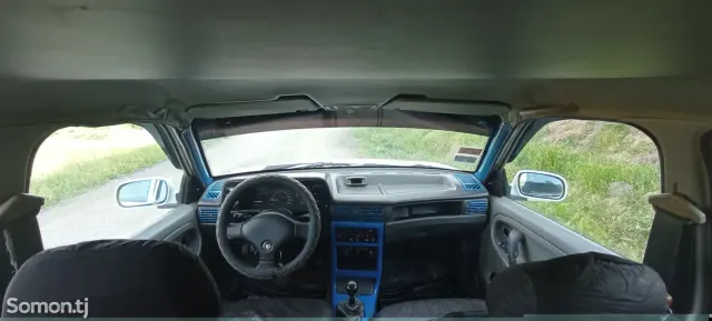 Daewoo Nexia 1995 · 1.6 MT