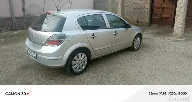 Opel Astra H 2007 · 1.6 MT