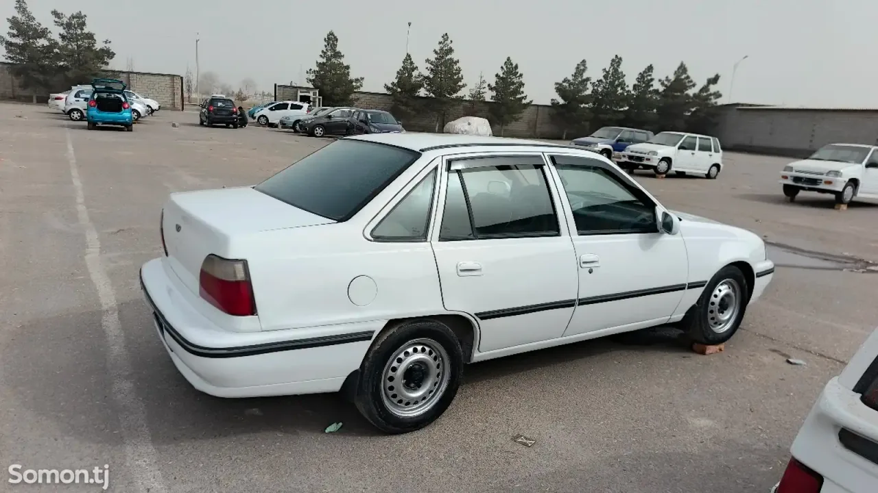 Daewoo Nexia 1996 · 1.5 MT