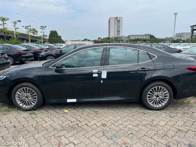 Toyota Camry 2025 · 2.0 CVT