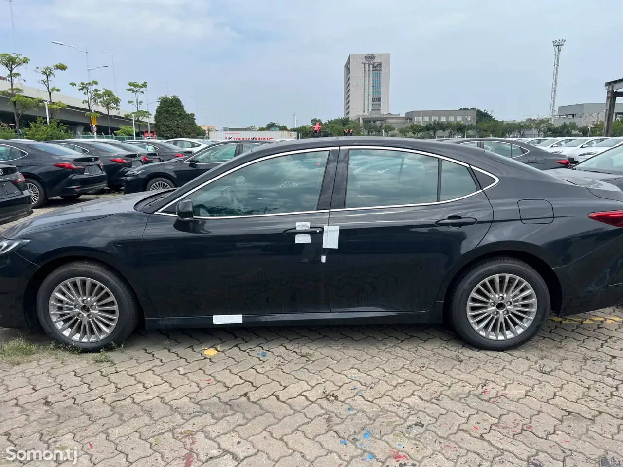 Toyota Camry 2025 · 2.0 CVT