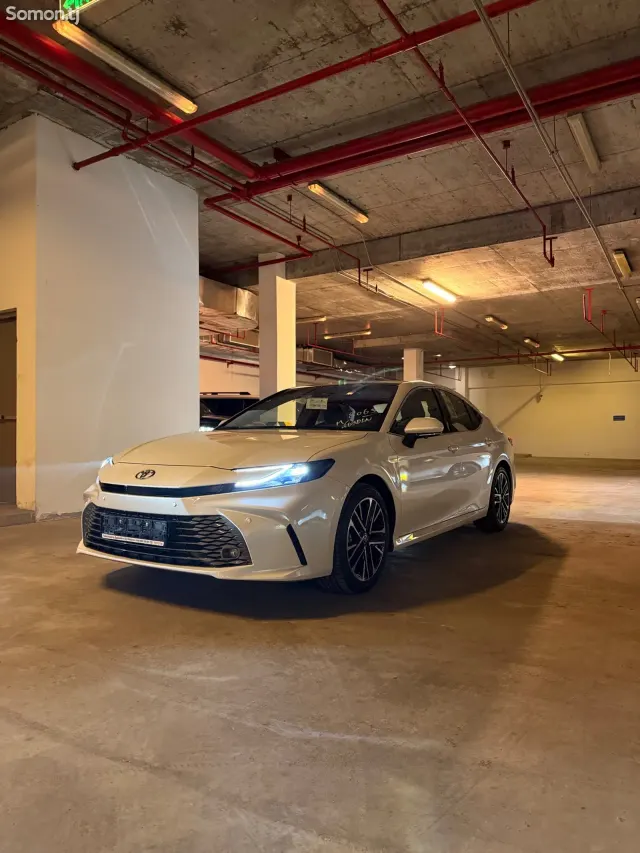 Toyota Camry 2025 · 2.5 AT