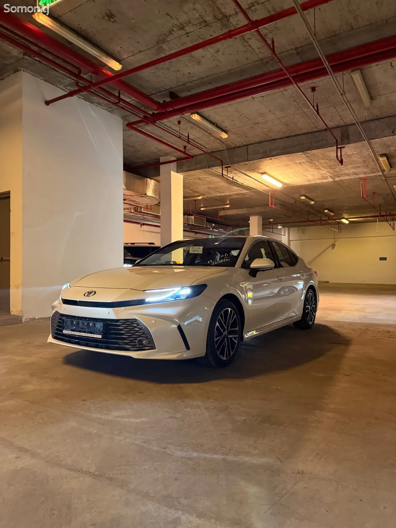 Toyota Camry 2025 · 2.5 AT