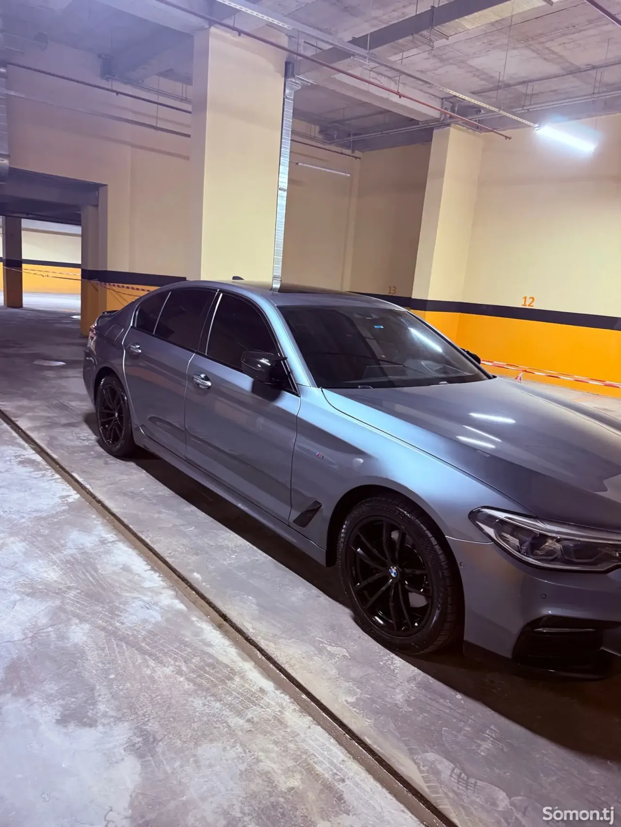 BMW 5 series 2018 · 2.0 AT