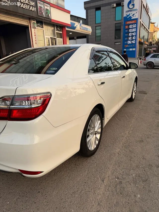 Toyota Camry 2015 · 2.5 AT