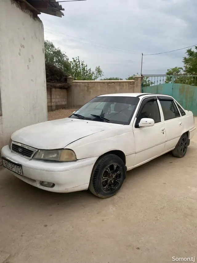 Daewoo Nexia 1996 · 1.5 MT