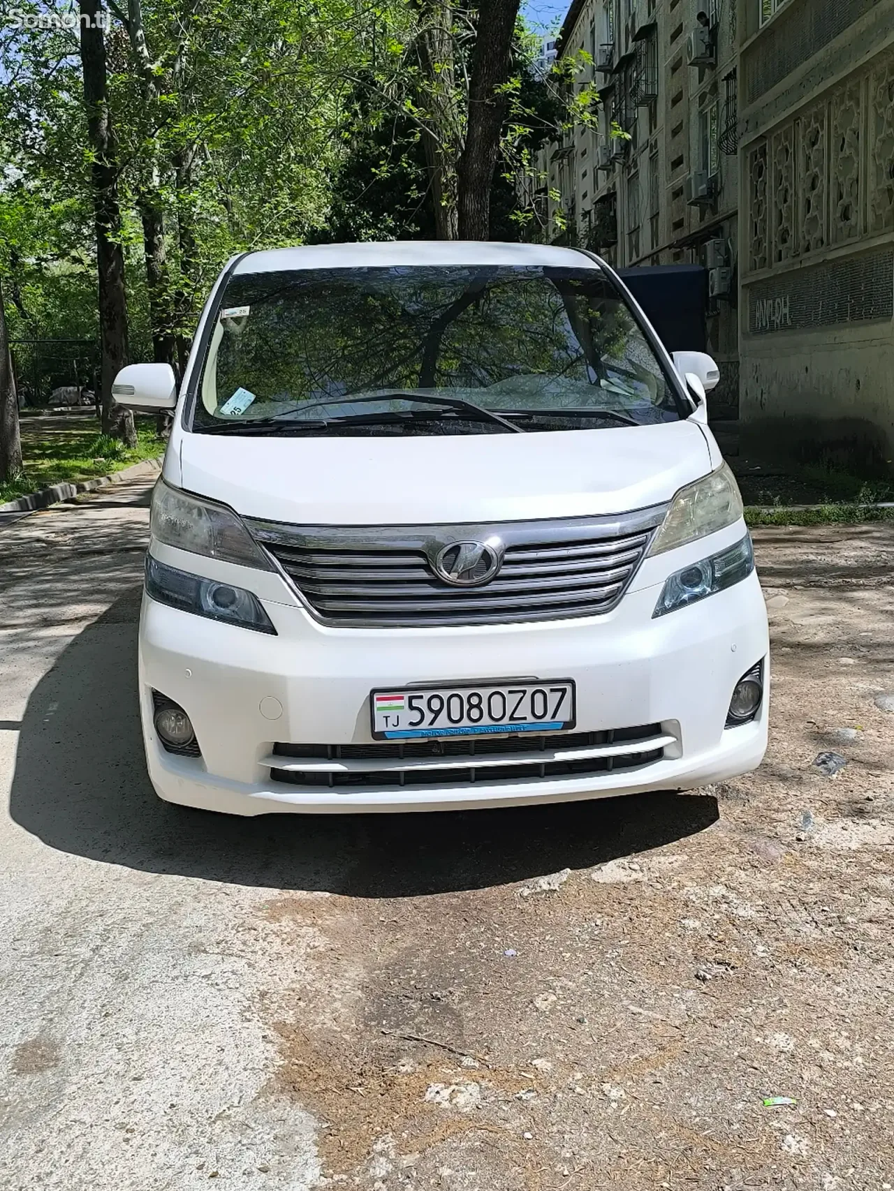 Toyota Vellfire 2008 · 2.4 AT