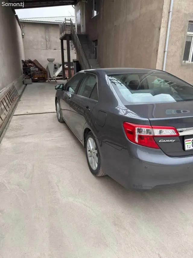 Toyota Camry 2012 · 2.5 AT