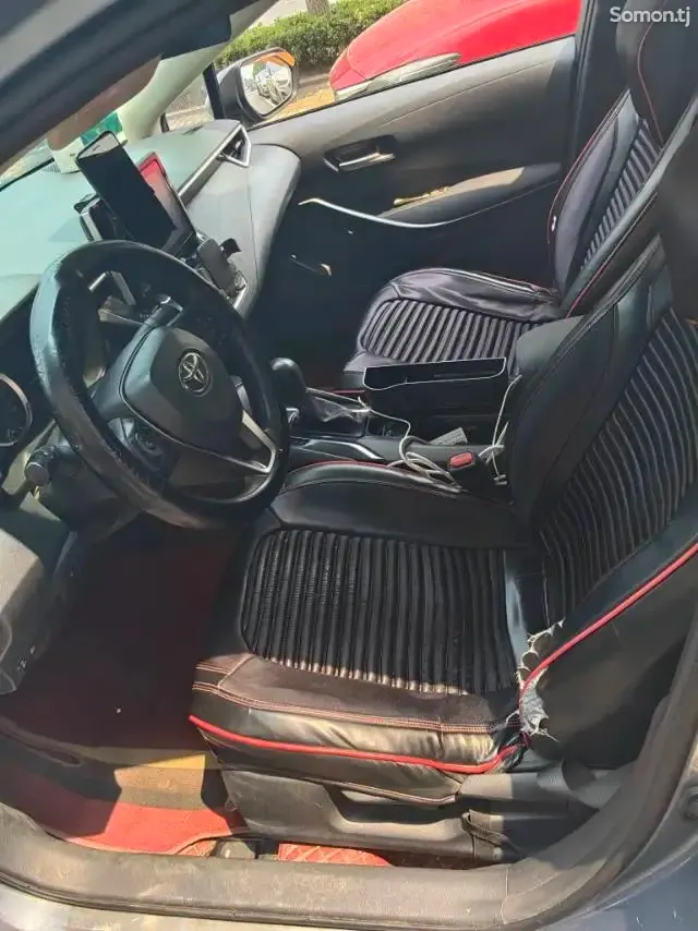 Toyota Corolla 2021 · 1.8 AT