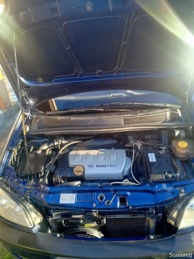 Opel Zafira 2004 · 1.8 AT