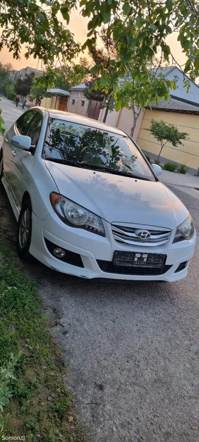 Hyundai Avante 2011 · 1.6 AT