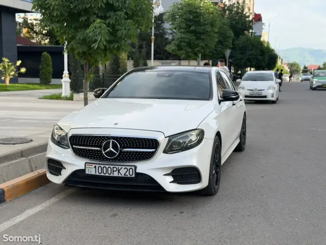 Mercedes-Benz E class 2018 · 2.2 AT
