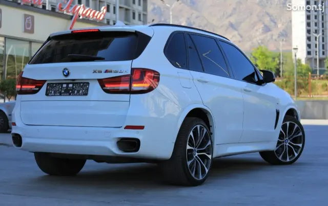 BMW X5 M 2015 · 5.0 AT