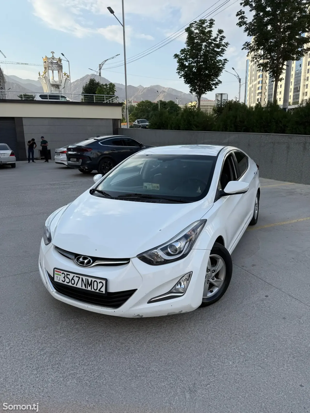 Hyundai Avante 2015 · 1.6 AT