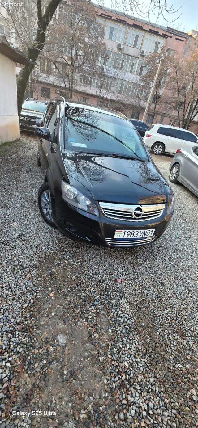 Opel Zafira 2014 · 1.8 MT