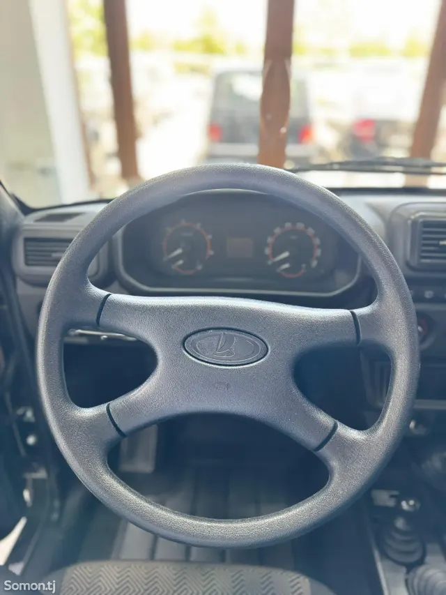 Lada (ВАЗ) Нива 2025 · 1.7 MT
