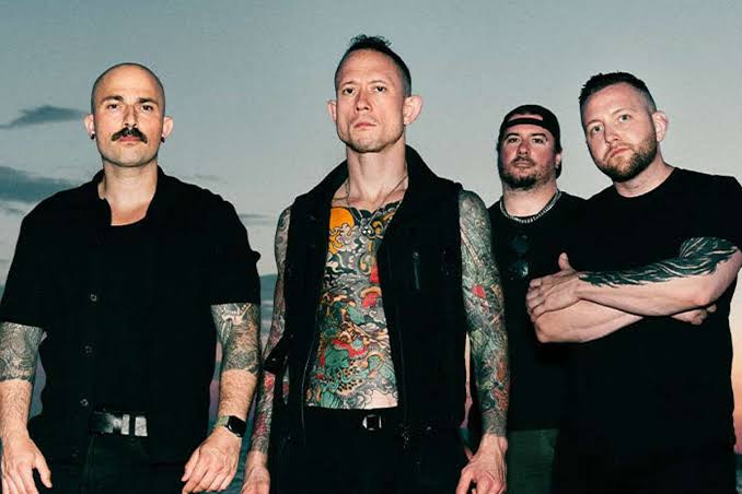 Как писать метал-риффы с большим хуком: урок на примере Trivium и классики 90-х