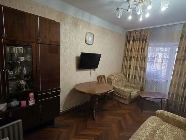 Фото: В продаже 2 комнатная квартира в центре Луганска!