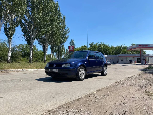 Фото: Добрый день ! Продам Volkswagen Golf 2002 года , мотор 1.6(работает идеально), масло не расходует пробег 217тыс км ориги