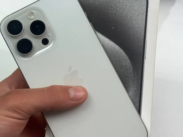 Фото: Продам iPhone 15 pro max (256gb)