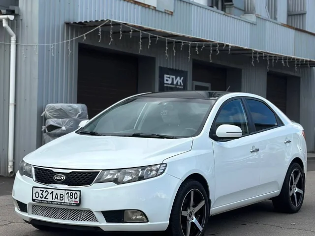 Фото: Продаю свою Kia Cerato II с атмосферным 2-литровым мотором