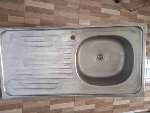 Фото: Продам мойку из нержавейки, б/у, 100х60, советское качество, металл толстый. 1000р