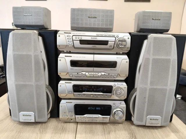 Фото: Музыкальный центр Technics SL-EH780 б/у, в рабочем состоянии, полная комплектация, пульт ДУ, самовывоз Кировский р-н г. 