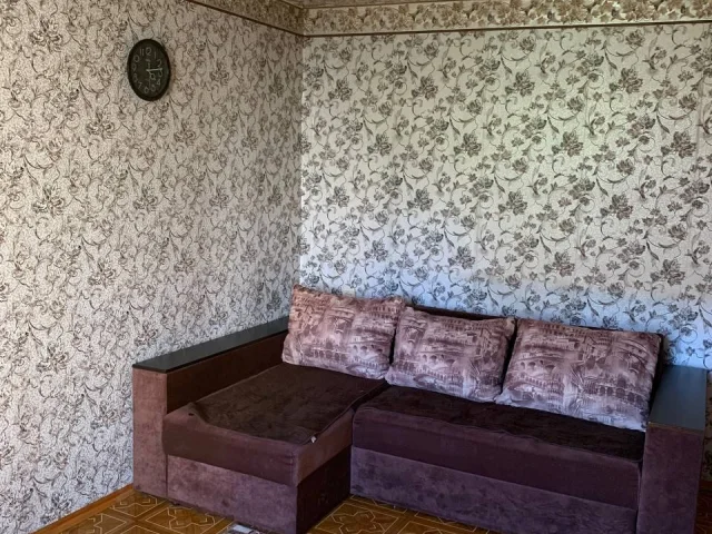 Фото: Сдам 2х ком.квартиру в Макеевке на Бажанова, ул.Монтажная д52, ориентир: ДК Бажанова Квартира теплая. Просторный коридор