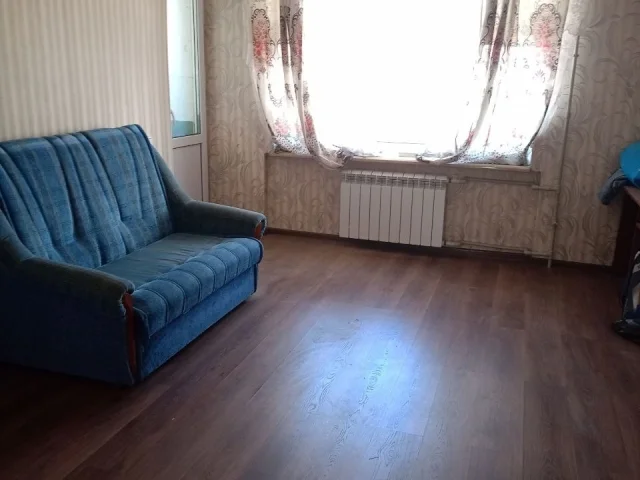 Фото: Продам 2-ком. кв-ру, ул. Малыныча 46, 8/9, лифт работает, не угловая, 50 кв.м. - общая. Окна пластик, проводка и все ком