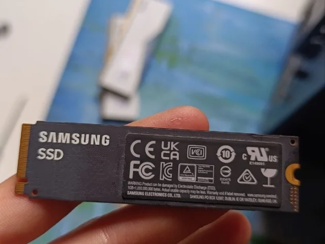 Фото: Продам ssd m2 накопитель samsung evo 980 на 1 Тб
