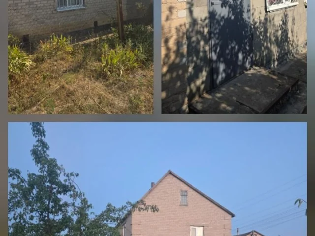 Фото: Продам жилой дом, расположен в дачном кооперативе на Н.Мелитополе. Дом двухэтажный, 6*9м, построен в 1991г, стены 40см,