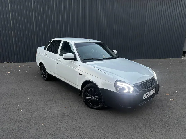Фото: Lada Priora 2011 год