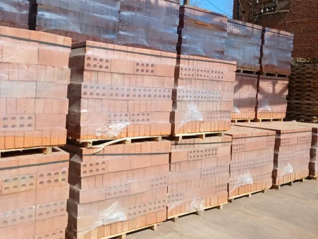 Фото: Продам красный кирпич с завода