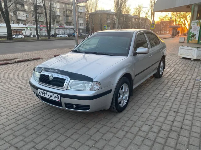 Фото: Skoda Octavia 1.6L. Tour