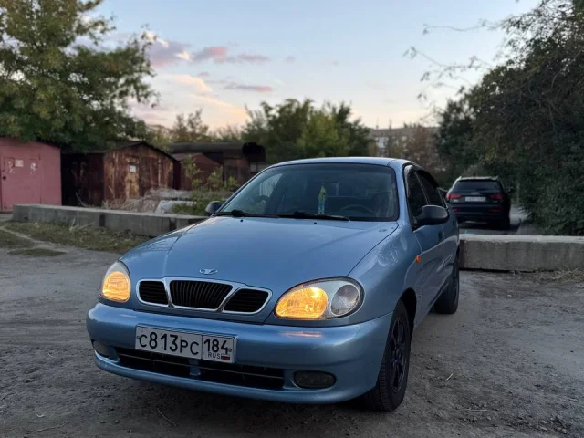 Фото: Продам Daewoo Lanos. Машина в очень хорошем состоянии. Корейская сборка. Мотор 1.6 16v бензин. Кузов без единого рыжика.