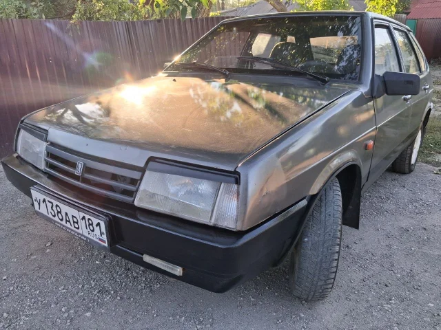 Фото: Цена 100 тыс рублей, продам Ваз 2109,1992 года, двигатель 1500, коробка пятиступка, ходовая часть в полном порядке, мото