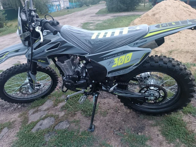 Фото: Эндуро новые 300 кубов. Стоимость 165 тысяч