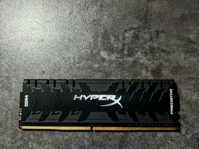 Фото: Оперативная память HyperX DDR4 8gb