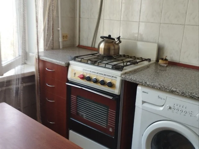 Фото: сдам 1 ком квартиру на 17 жмр 4/5 хорошее состояние вся мебель и бытовая техника рядом рынок магазин остановки школа д с